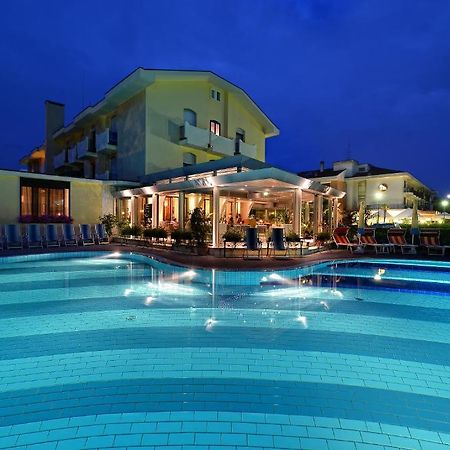 Junior Family Hotel Cavallino-Treporti Ngoại thất bức ảnh