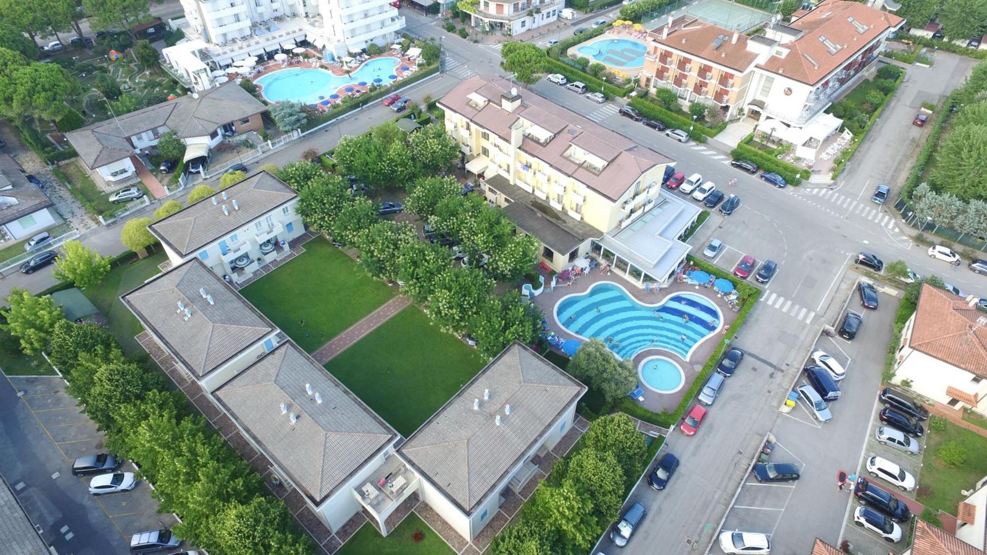 Junior Family Hotel Cavallino-Treporti Ngoại thất bức ảnh