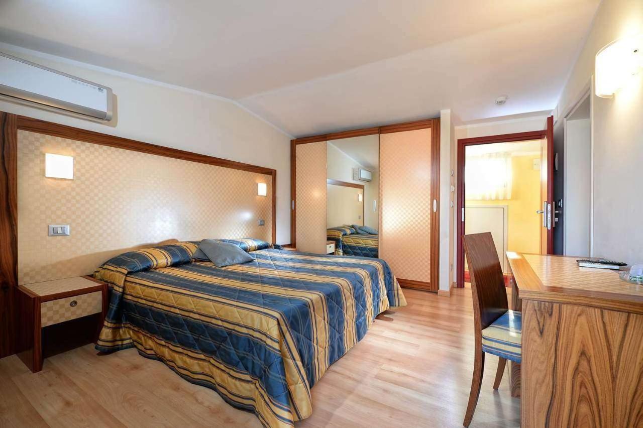 Junior Family Hotel Cavallino-Treporti Ngoại thất bức ảnh